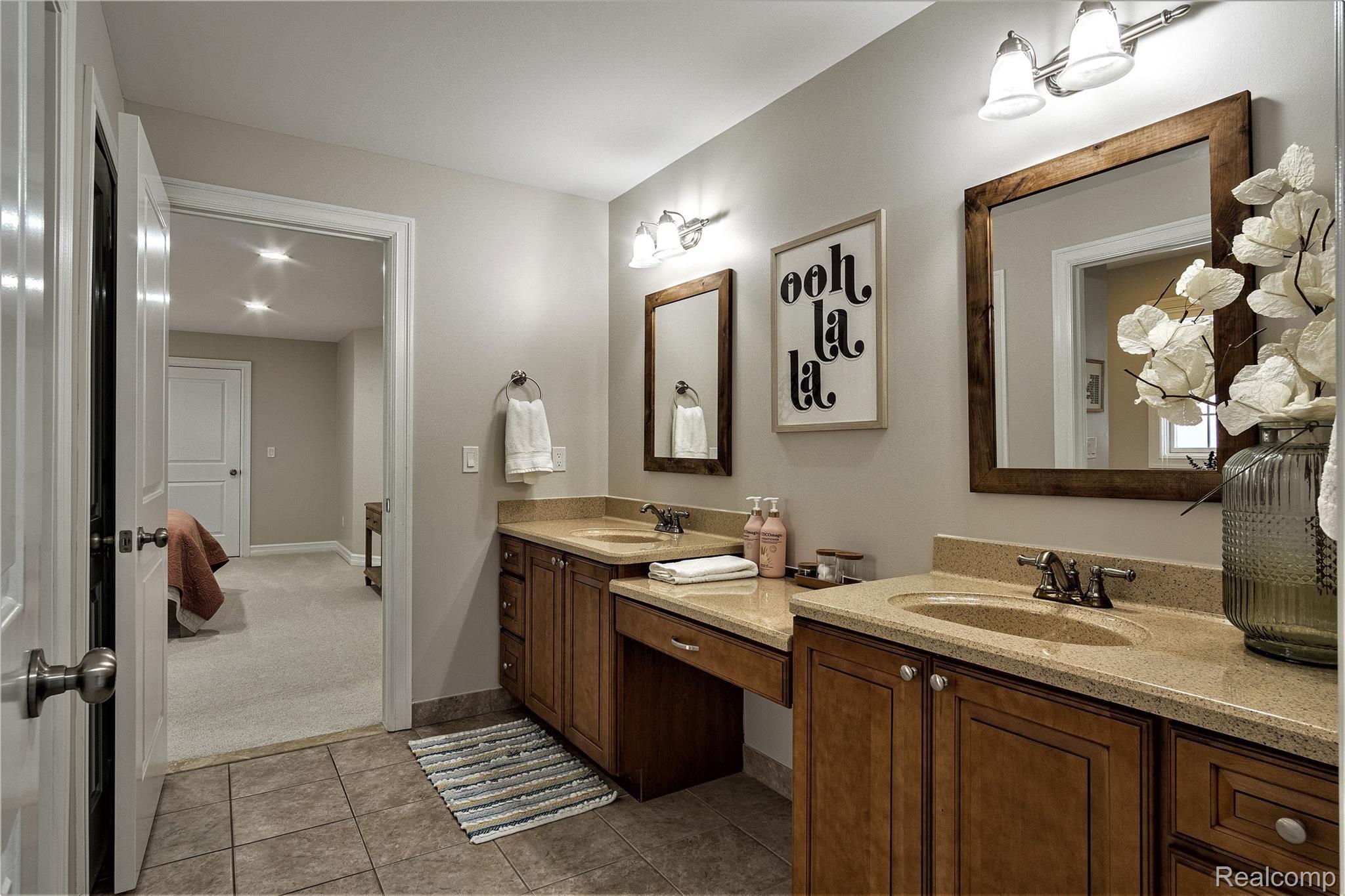 932 Roselawn Drive Rochester, MI 48307 - Photo 37 of 60 #36.jpg