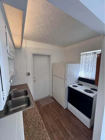 $1,200 | 5306 Pinetree Drive, Fort Pierce, FL 34982