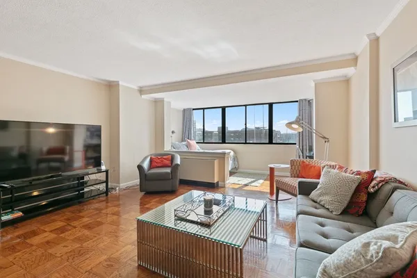 $2,950 | 9 Hawthorne Place, Unit 9K, Boston, MA 02114