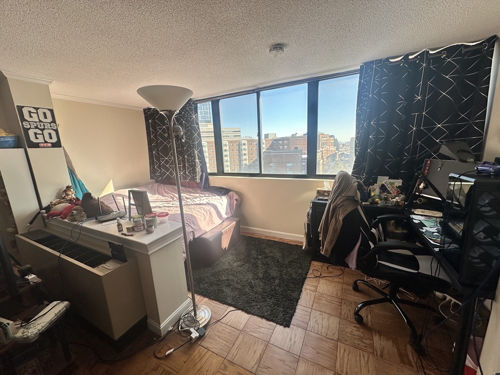 9 Hawthorne Place, Unit 9K Boston, MA 02114 - Photo 4 of 11