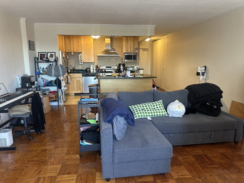 9 Hawthorne Place, Unit 9K Boston, MA 02114 - Photo 6 of 11