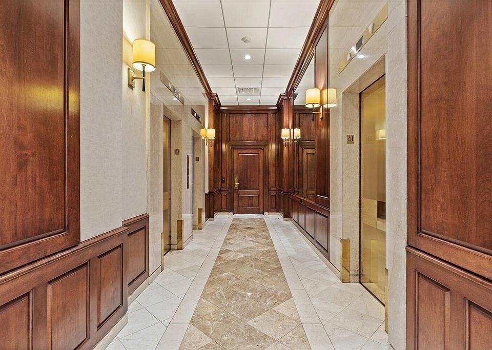 9 Hawthorne Place, Unit 9K Boston, MA 02114 - Photo 10 of 11