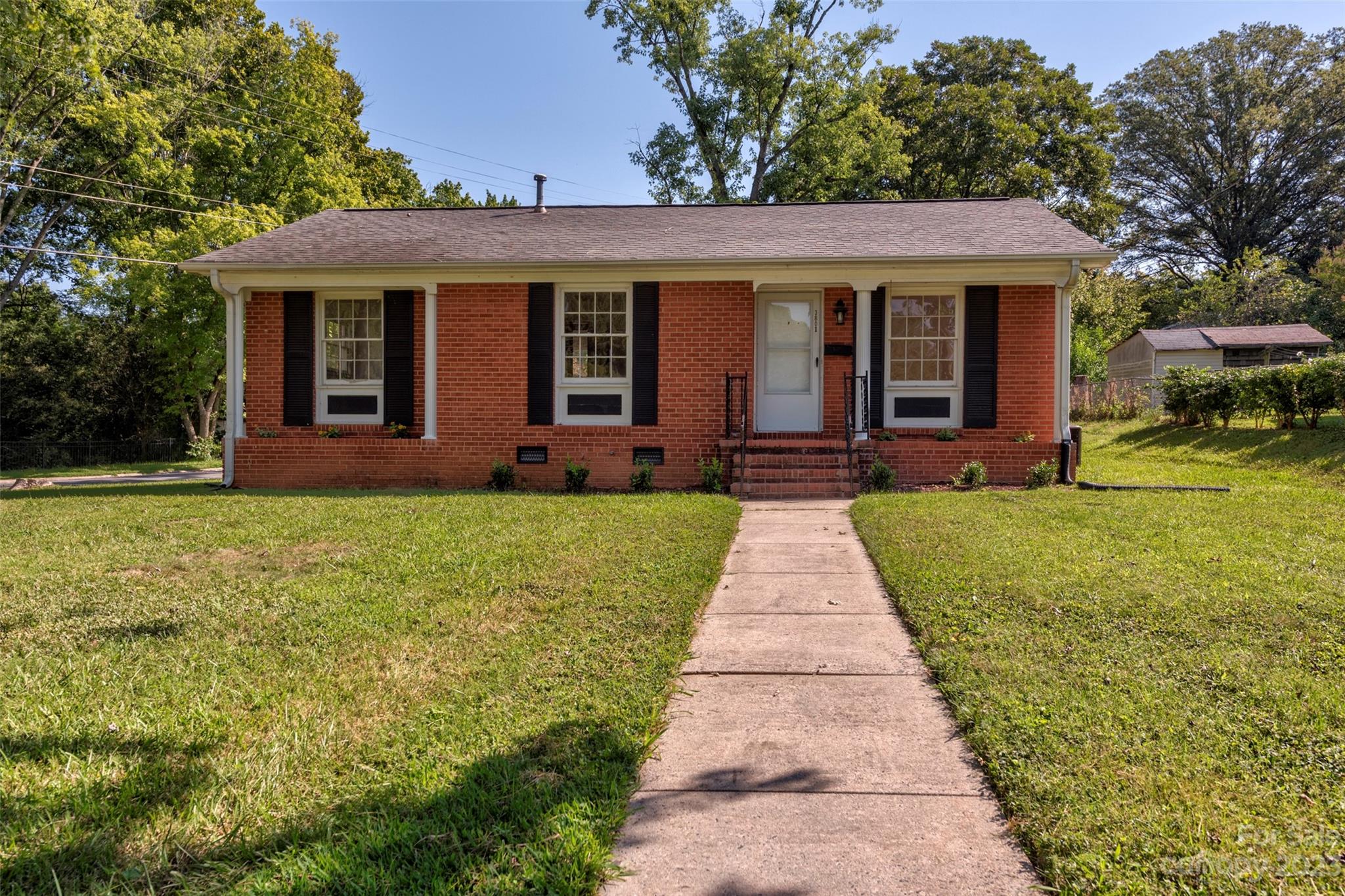 3801 Litchfield Road Charlotte, NC 28211 - Photo 1 of 29 Gallery Image 1