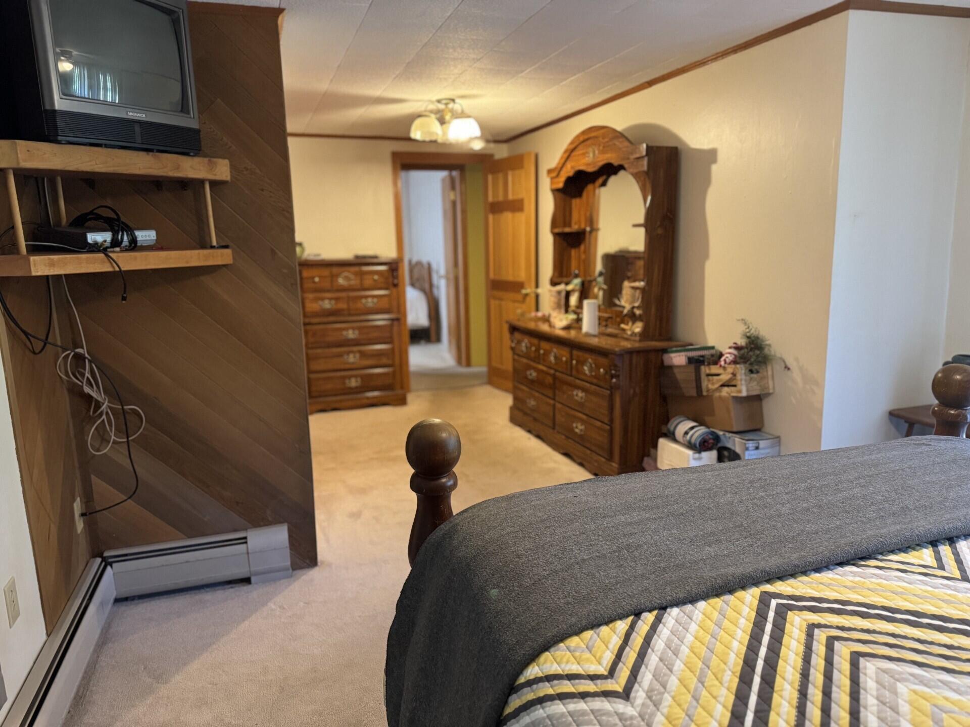 237 Foxcroft Road Houlton, ME 04730 - Photo 34 of 42 Bedroom 1 (237 Foxcroft Road)
