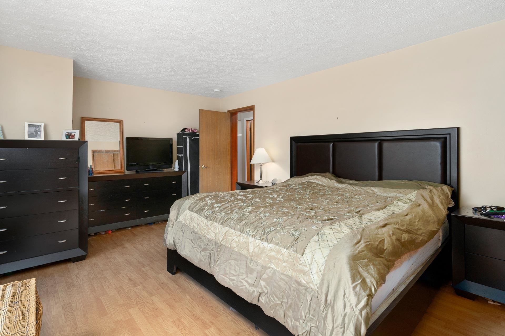 2305 Bashor Road Goshen, IN 46526 - Photo 11 of 20 Gallery Image 11