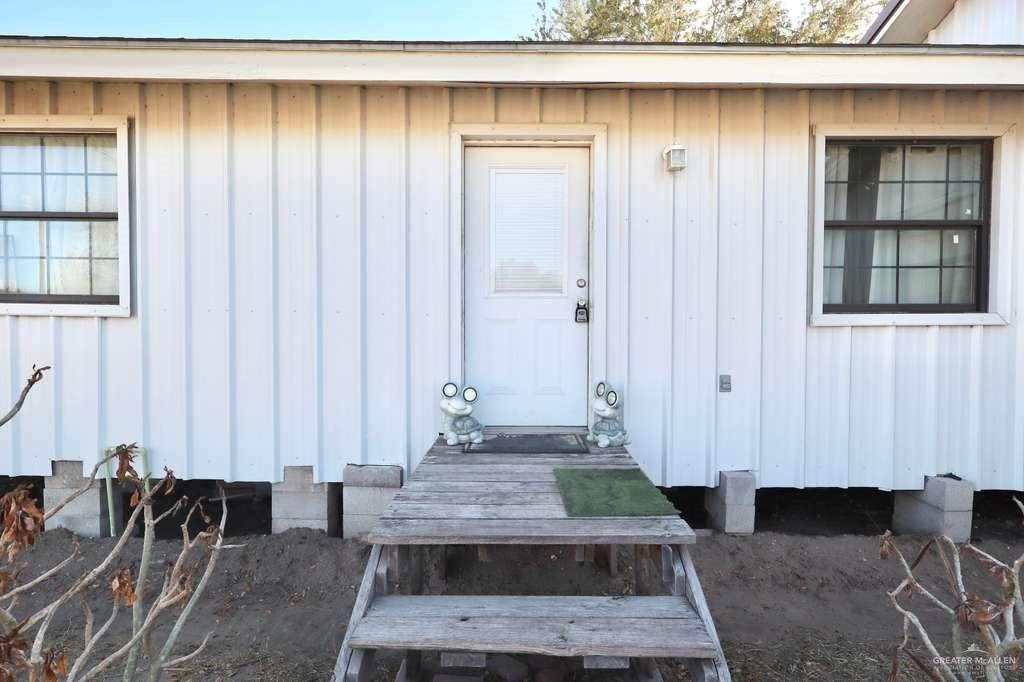 22205 Lane Road Edinburg, TX 78541 - Photo 3 of 17