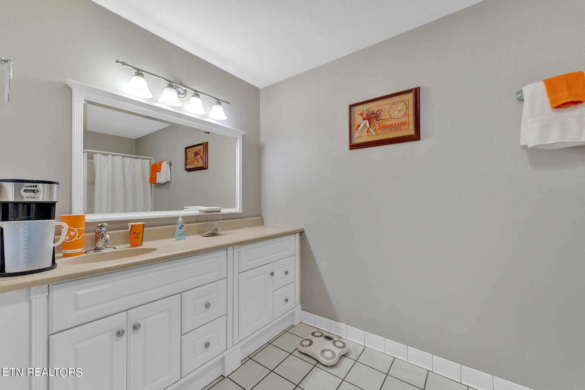 5190 Baileyton Road Greeneville, TN 37745 - Photo 31 of 58 Downstiars