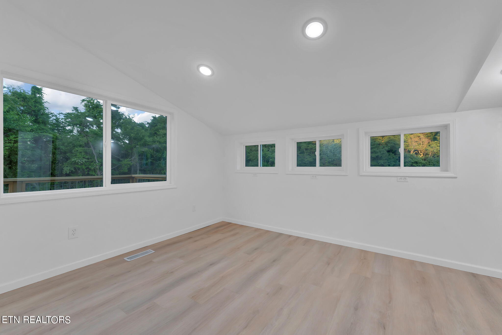 5190 Baileyton Road Greeneville, TN 37745 - Photo 49 of 58 Bedroom 1