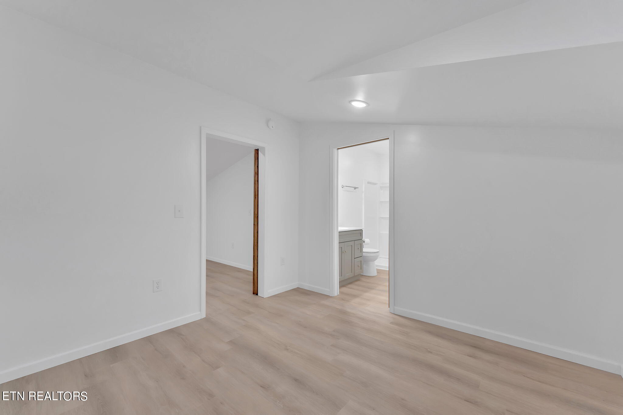 5190 Baileyton Road Greeneville, TN 37745 - Photo 50 of 58 Bedroom 2