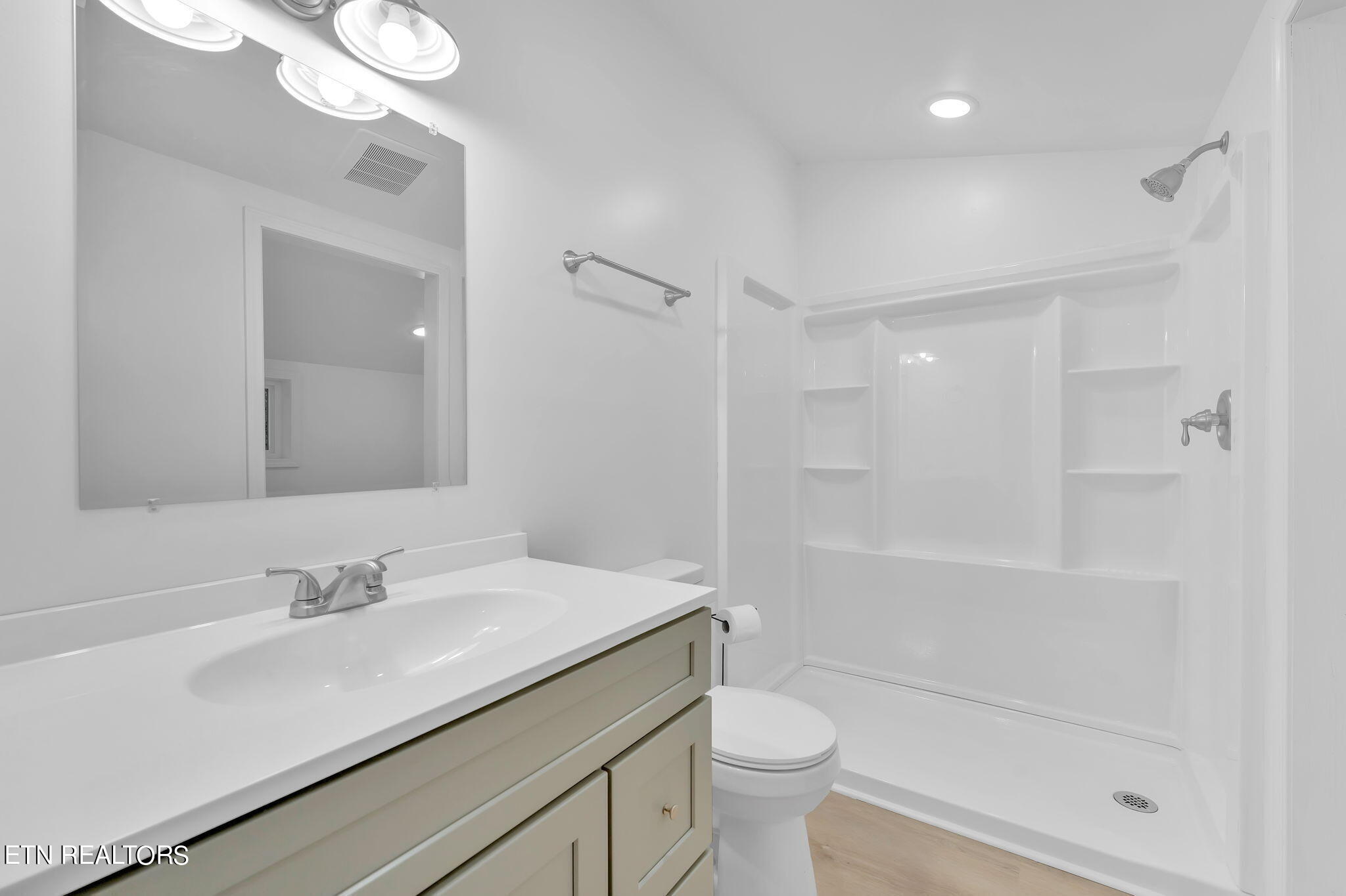 5190 Baileyton Road Greeneville, TN 37745 - Photo 51 of 58 Bedroom 2 bath