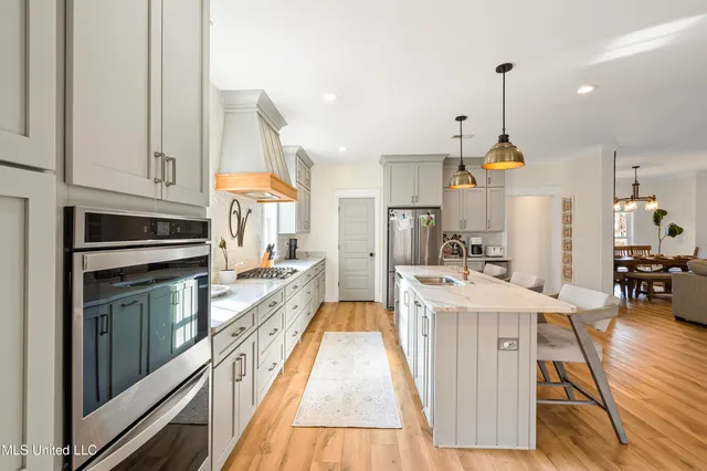 $689,900 | 1394 Stone Gate Drive, Hernando, MS 38632