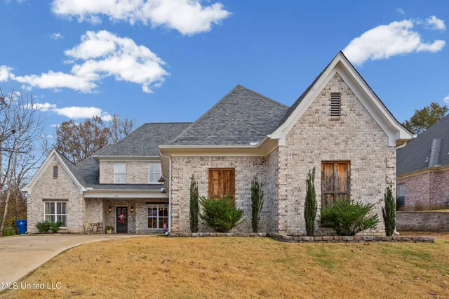 $689,900 | 1394 Stone Gate Drive, Hernando, MS 38632