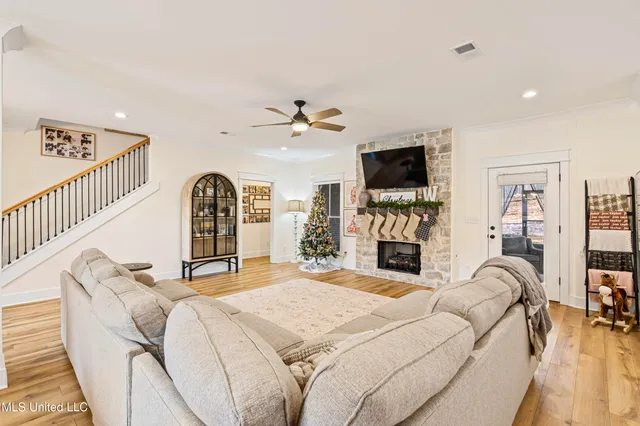 $689,900 | 1394 Stone Gate Drive, Hernando, MS 38632