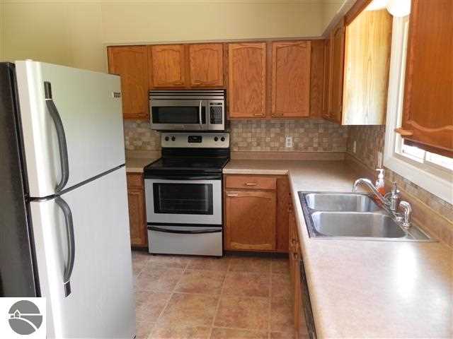 9195 Hodge Road Kingsley, MI 49649 - Photo 15 of 24 1747562-14.JPG