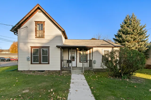 $159,900 | 133 South Albert Avenue, Reedsburg, WI 53959