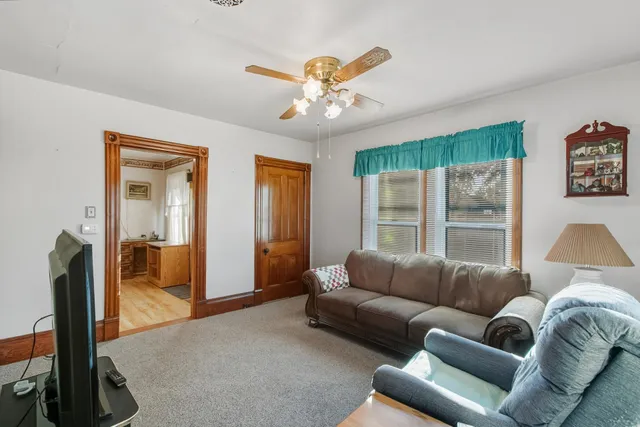 $159,900 | 133 South Albert Avenue, Reedsburg, WI 53959