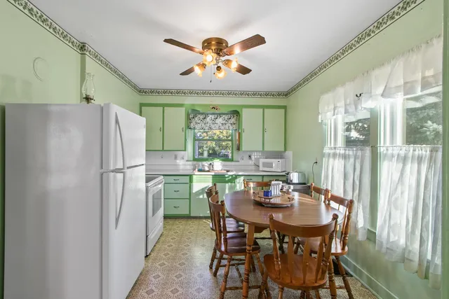 $159,900 | 133 South Albert Avenue, Reedsburg, WI 53959