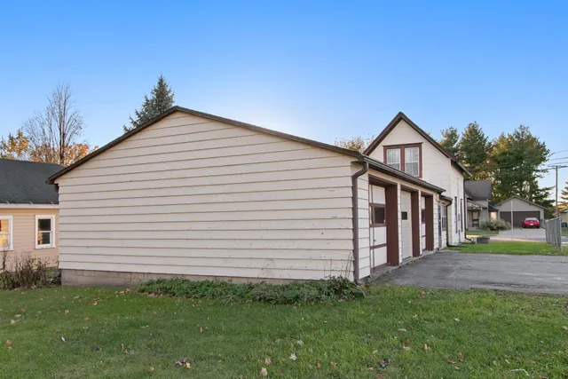 $159,900 | 133 South Albert Avenue, Reedsburg, WI 53959