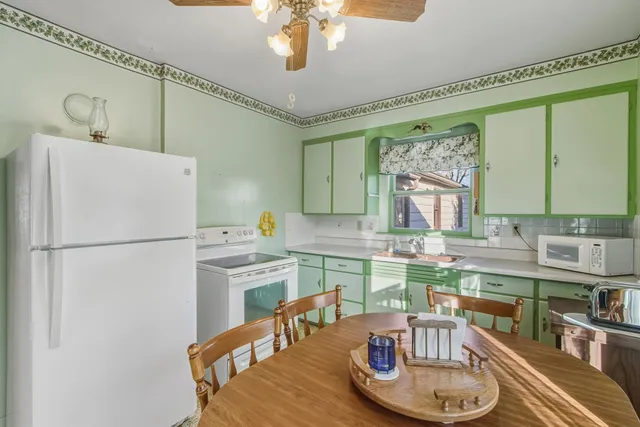 $159,900 | 133 South Albert Avenue, Reedsburg, WI 53959