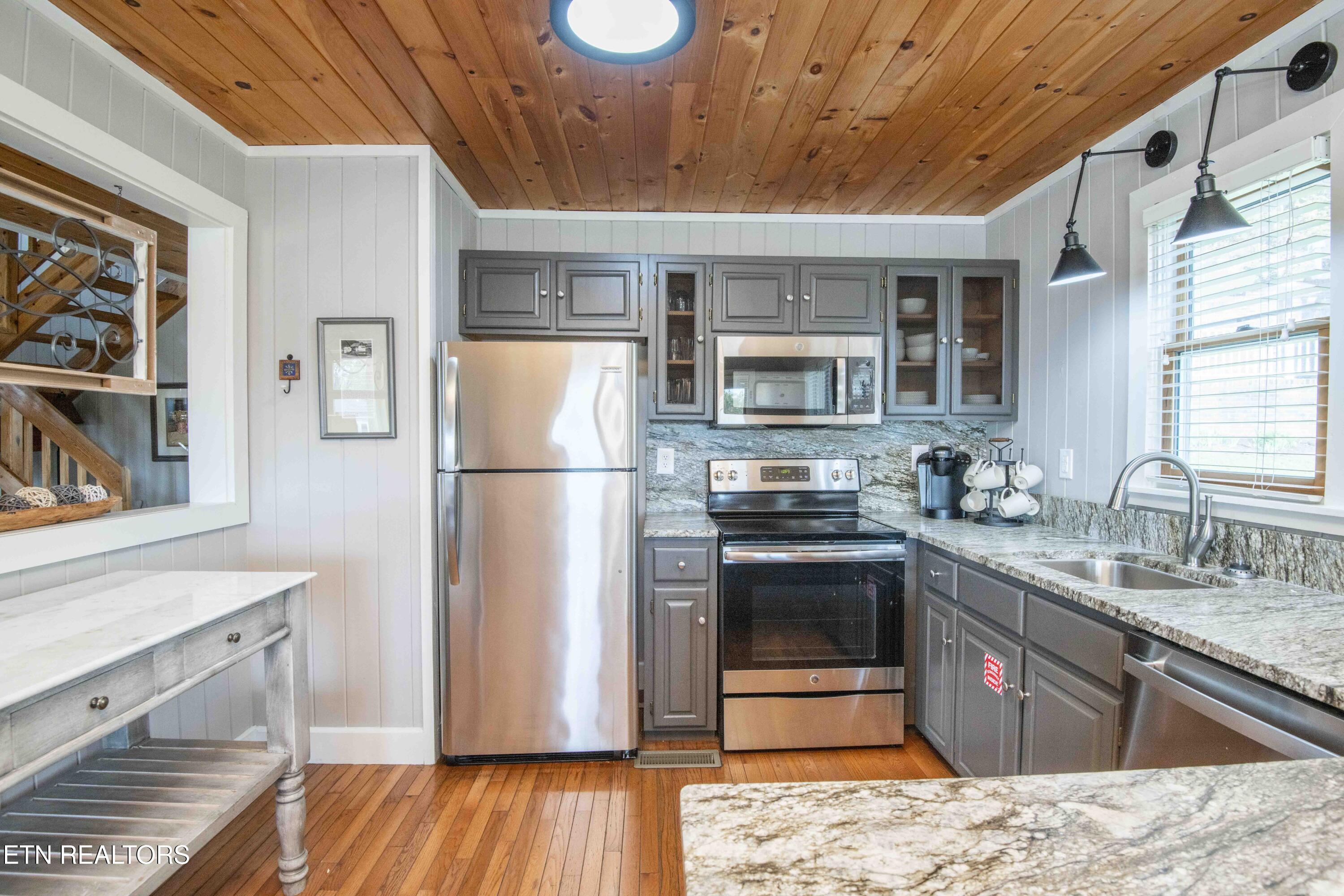 440 Country Path Way, Unit 2513 Sevierville, TN 37862 - Photo 12 of 32 Kitchen 2