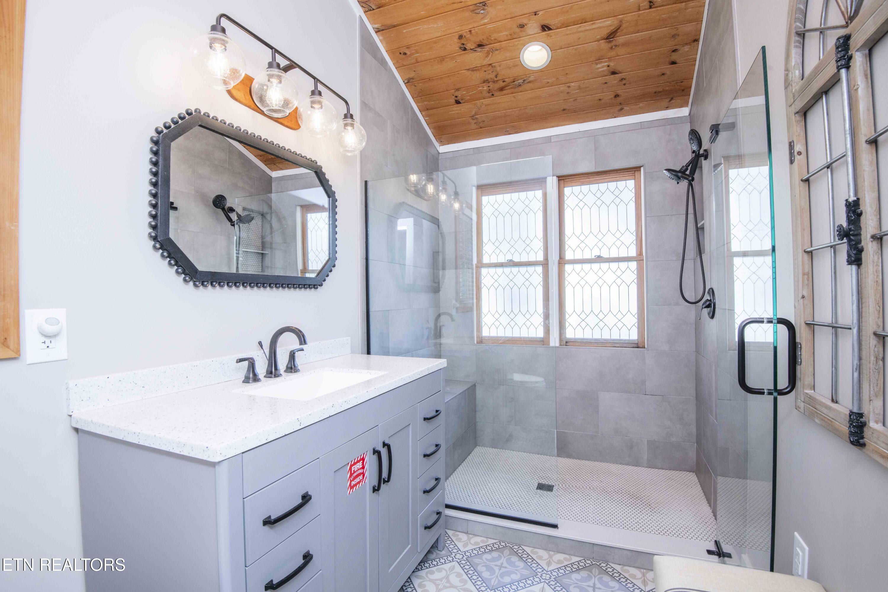 440 Country Path Way, Unit 2513 Sevierville, TN 37862 - Photo 25 of 32 Second Bath