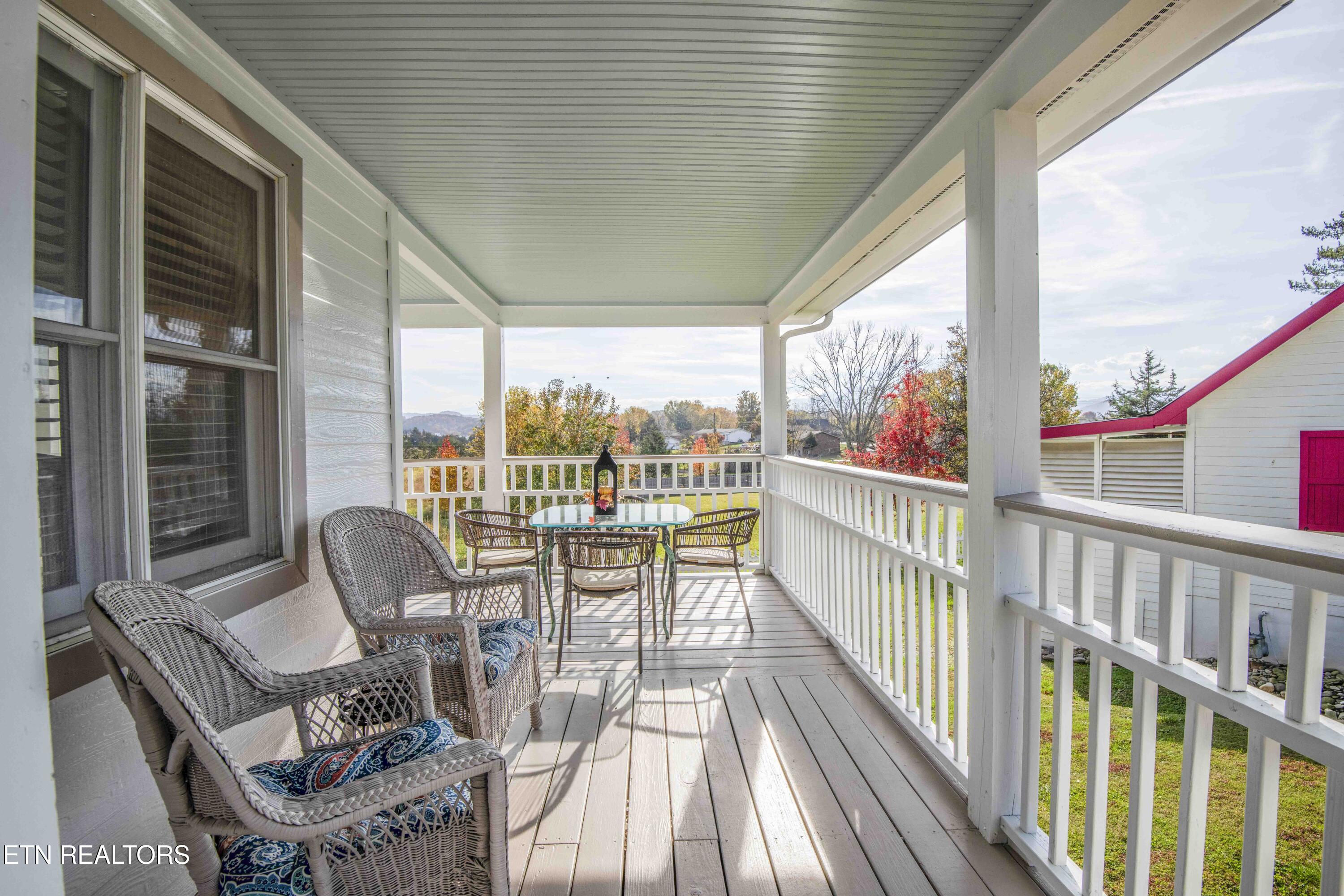 440 Country Path Way, Unit 2513 Sevierville, TN 37862 - Photo 3 of 32 Porch 2