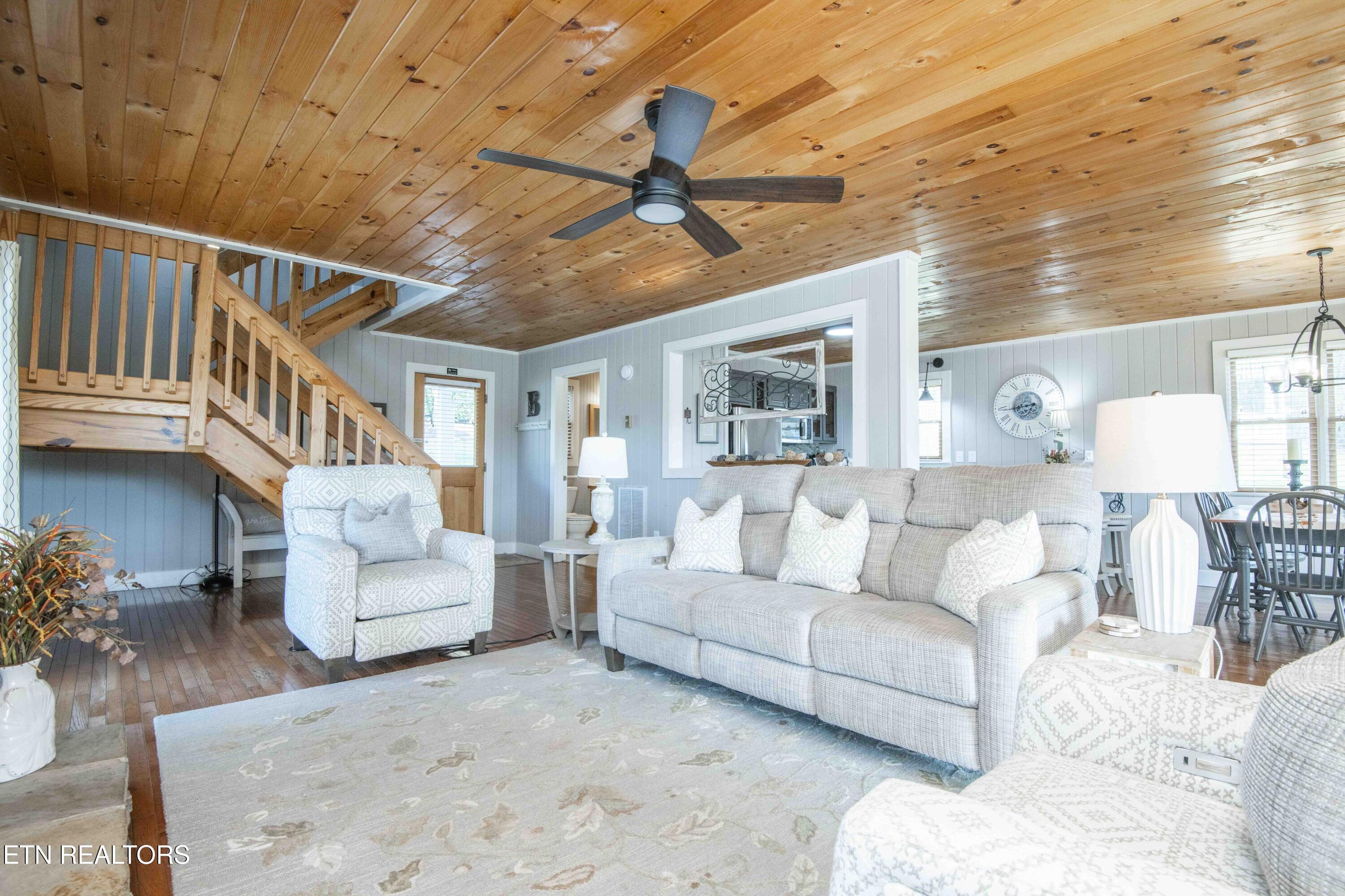 440 Country Path Way, Unit 2513 Sevierville, TN 37862 - Photo 7 of 32 Living 1