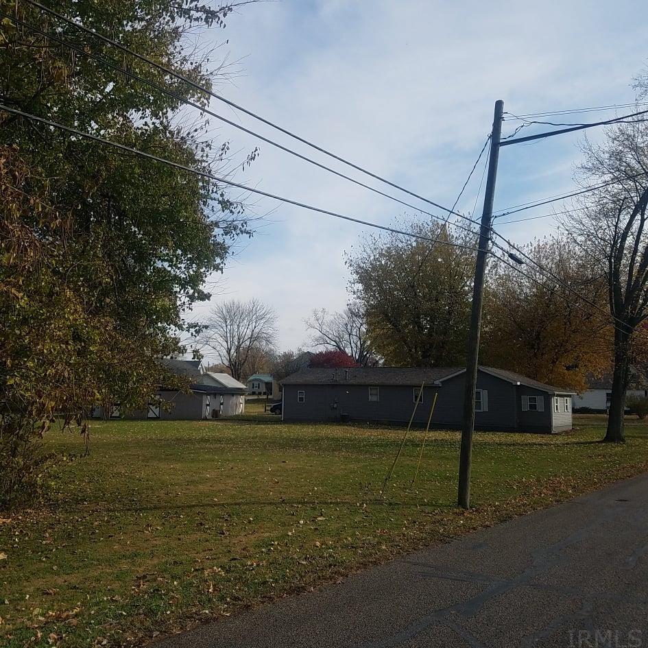 104 Apraw Road Washington, IN 47501 - Photo 3 of 7 Gallery Image 3