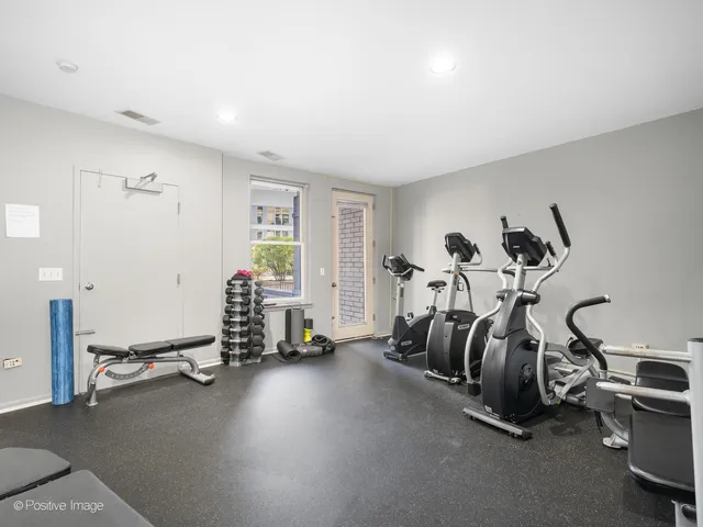 $4,350 | 520 North Halsted Street, Unit 308, Chicago, IL 60642