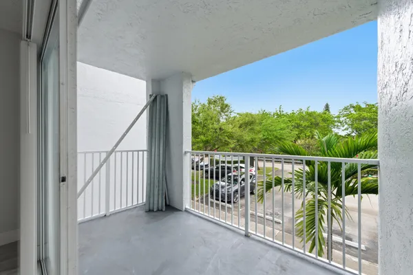 $1,800 | Undisclosed Address, Davie, FL 33328