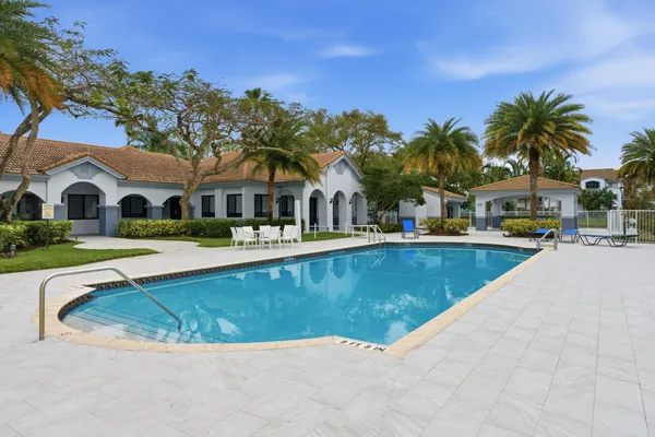 $1,800 | Undisclosed Address, Davie, FL 33328