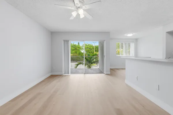 $1,800 | Undisclosed Address, Davie, FL 33328