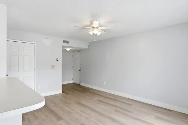 $1,800 | Undisclosed Address, Davie, FL 33328