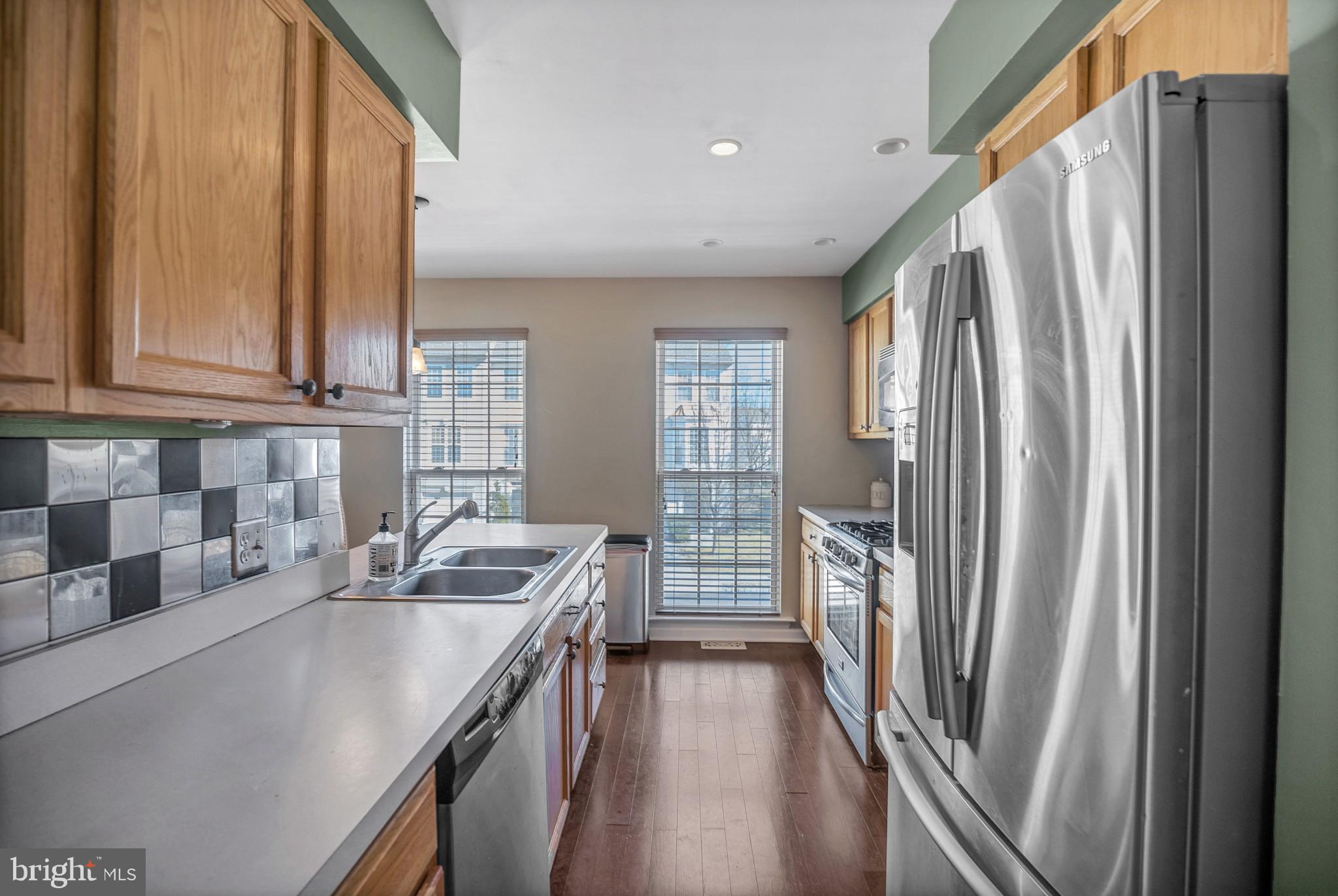 16 Weatherly Road Delran, NJ 08075 - Photo 2 of 31