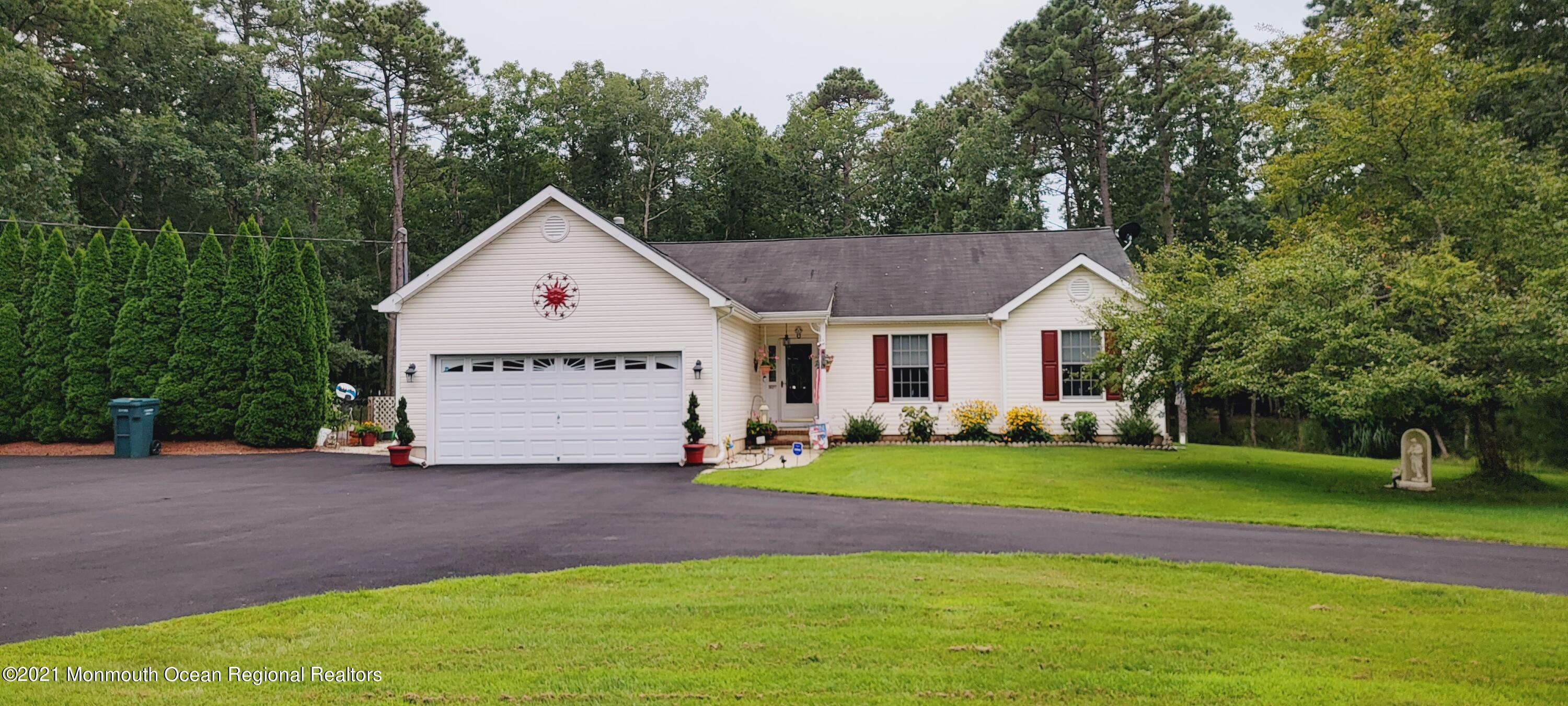 419 Stage Road Little Egg Harbor, NJ 08087 - Photo 2 of 15 circular driveway