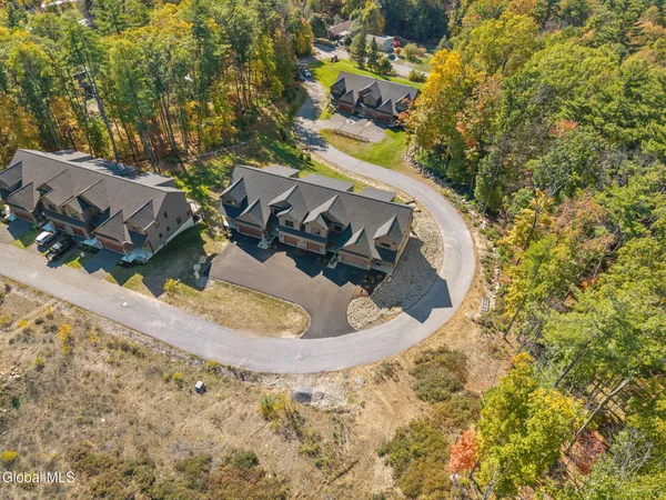 $650,000 | 24 Hill Crest Lane, Unit 5, Lake George, NY 12845