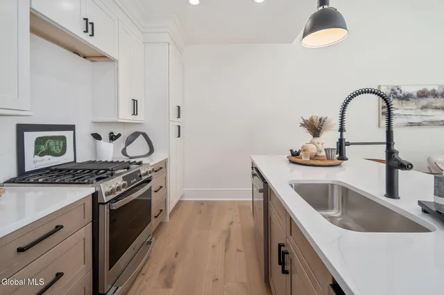 $650,000 | 24 Hill Crest Lane, Unit 5, Lake George, NY 12845