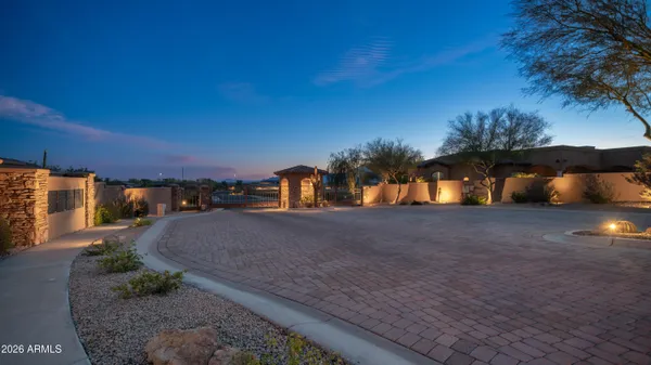 $1,675,000 | 3110 West Glenhaven Drive, Phoenix, AZ 85045