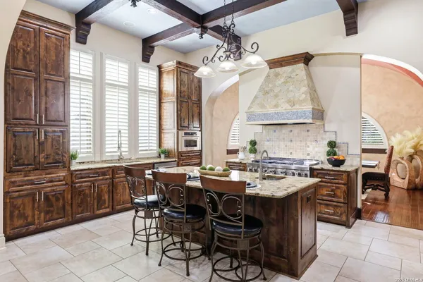 $1,150,000 | 8207 Wild Wind, Garden Ridge, TX 78266