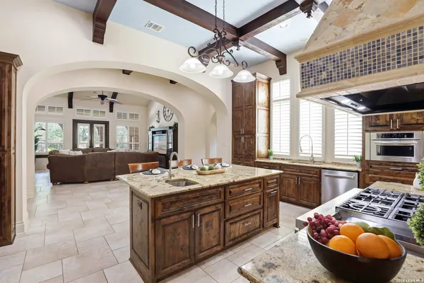 $1,150,000 | 8207 Wild Wind, Garden Ridge, TX 78266