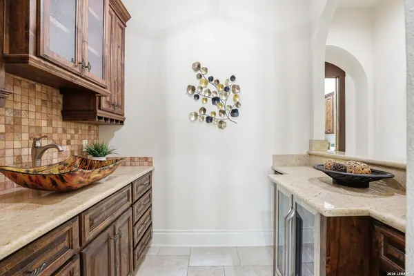 $1,150,000 | 8207 Wild Wind, Garden Ridge, TX 78266