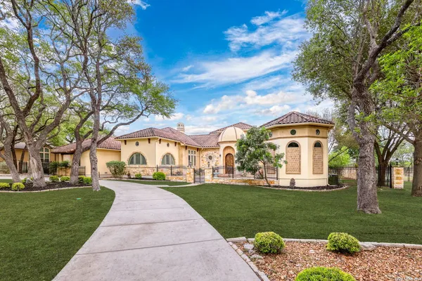 $1,150,000 | 8207 Wild Wind, Garden Ridge, TX 78266