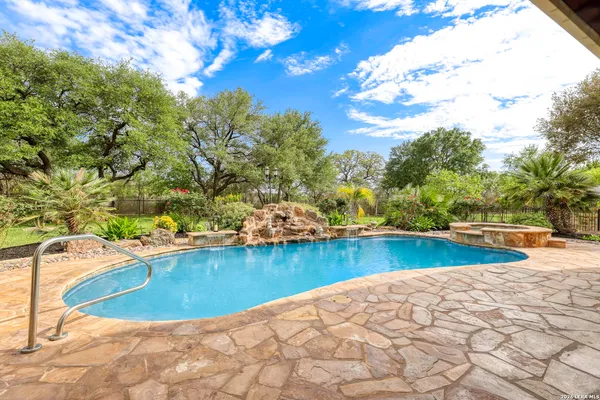$1,150,000 | 8207 Wild Wind, Garden Ridge, TX 78266