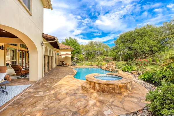 $1,150,000 | 8207 Wild Wind, Garden Ridge, TX 78266