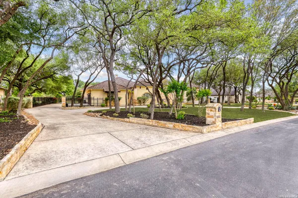 $1,150,000 | 8207 Wild Wind, Garden Ridge, TX 78266