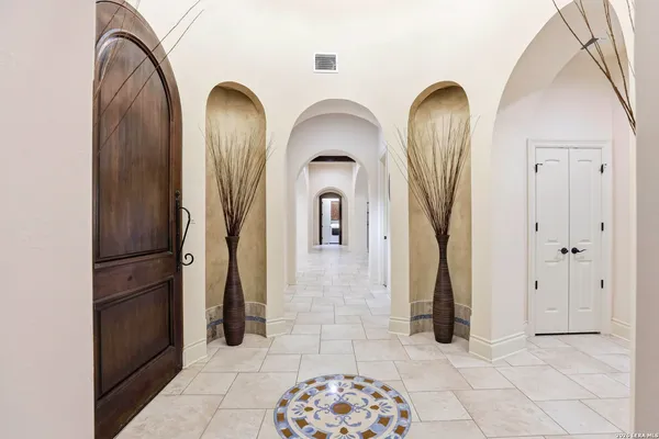 $1,150,000 | 8207 Wild Wind, Garden Ridge, TX 78266