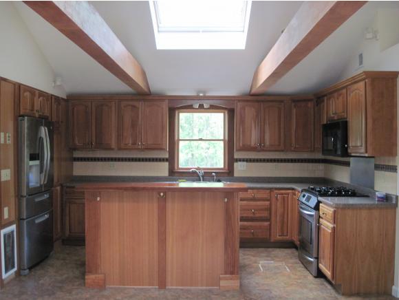 28 Gary Lane Exeter, NH 03833 - Photo 4 of 13