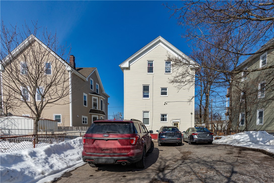 2 Bernon Street Providence, RI 02908 - Photo 4 of 38