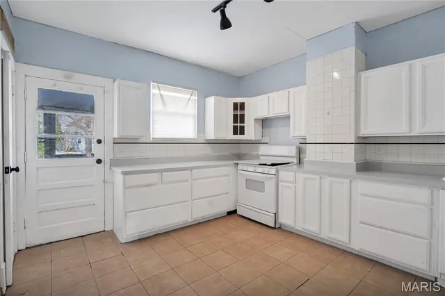 $1,781 | 3915 Schiller Place, St. Louis, MO 63116