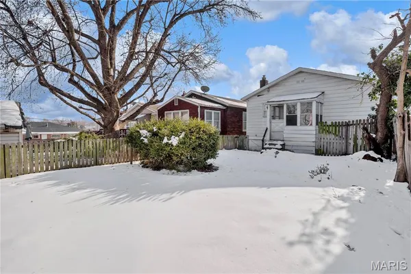 $1,550 | 3915 Schiller Place, St. Louis, MO 63116